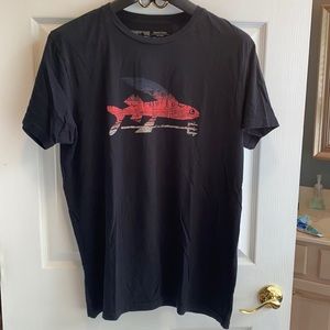 Patagonia fish short sleeve tee